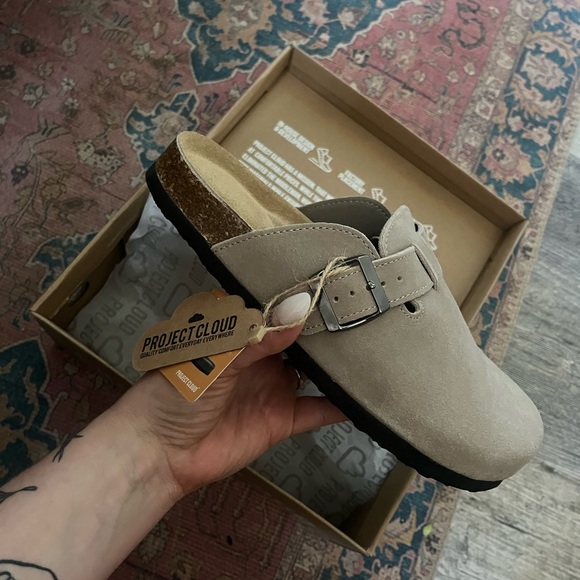 BNWT Project Cloud Clogs - Picture 3 of 4